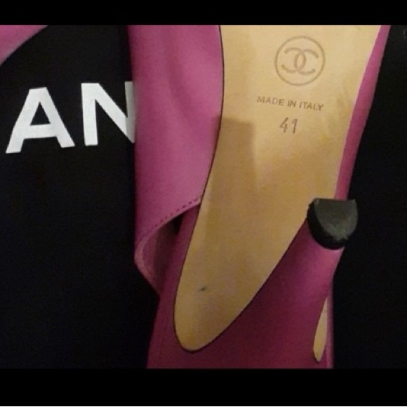 💕 Authentic Chanel Slingbacks 💕 - Picture 5 of 11